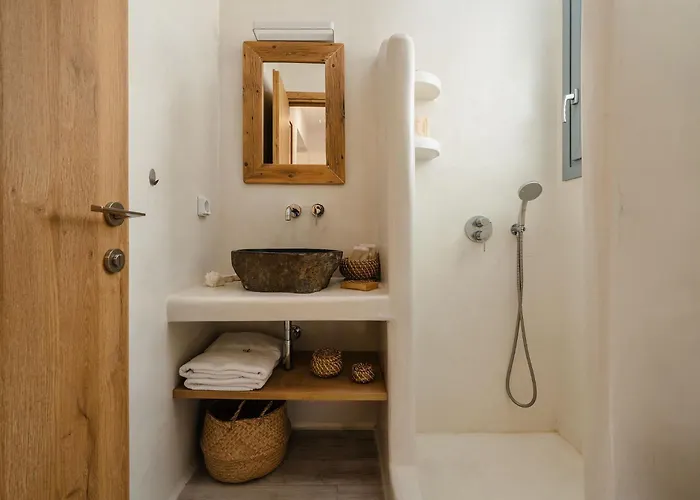 Yara 40m From The Jacuzzi & Rooftop *