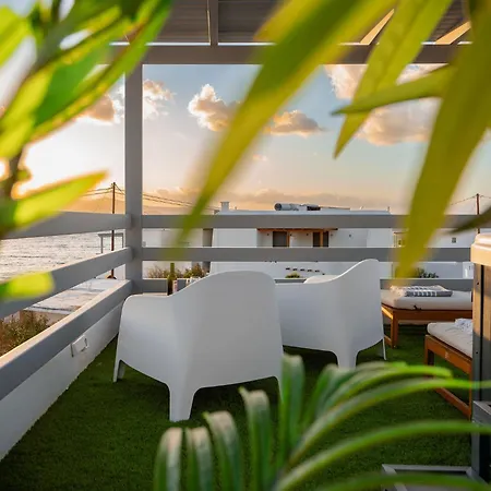 Διαμέρισμα Yara 40m From The Jacuzzi & Rooftop *