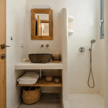 Yara 40m From The Jacuzzi & Rooftop *