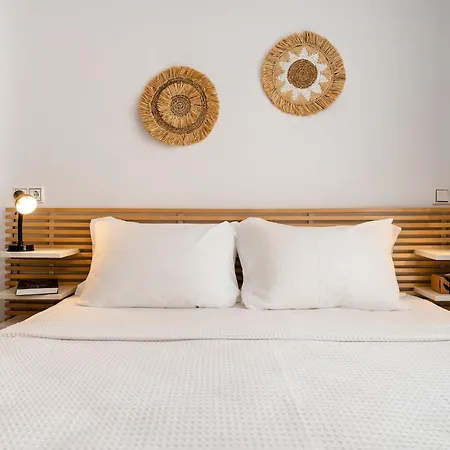 Διαμέρισμα Yara 40m From The Jacuzzi & Rooftop