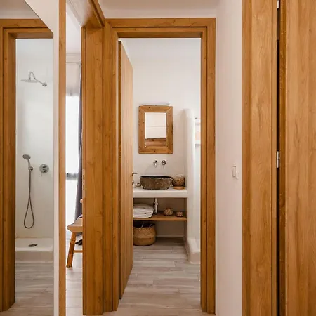 Yara 40m From The Jacuzzi & Rooftop *