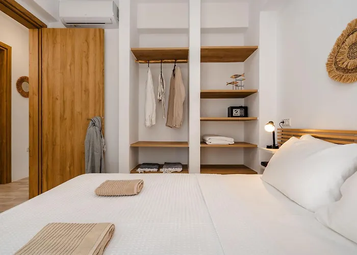 Yara 40m From The Jacuzzi & Rooftop Апартаменты *