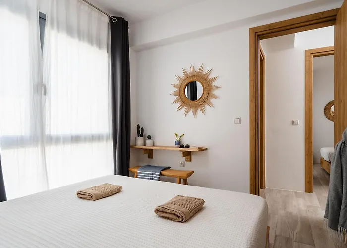 Апартаменты Yara 40m From The Jacuzzi & Rooftop *