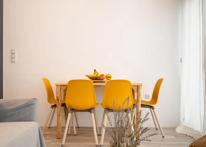 Апартаменты Yara 40m From The Jacuzzi & Rooftop